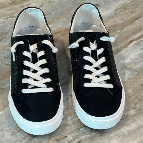 Women’s DOLCE VITA Zole black glitter sneakers- Size 7.5 - Picture 4 of 11